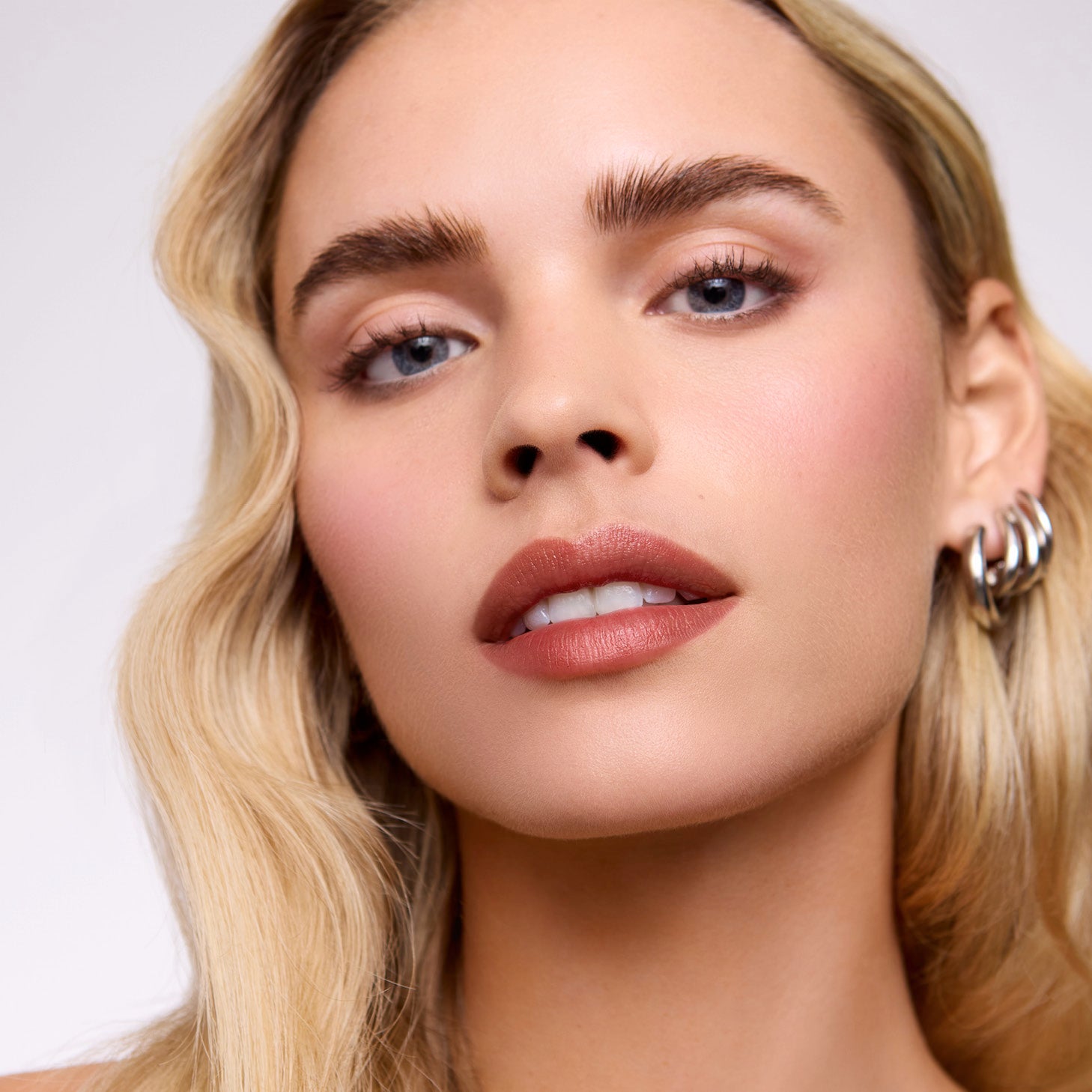 WONDER BLADING All-Day Lip Stain - Hush